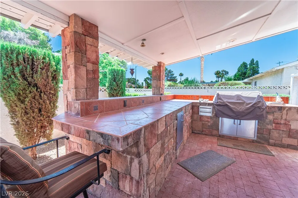 4656 Skyland Drive Las Vegas, NV 89121