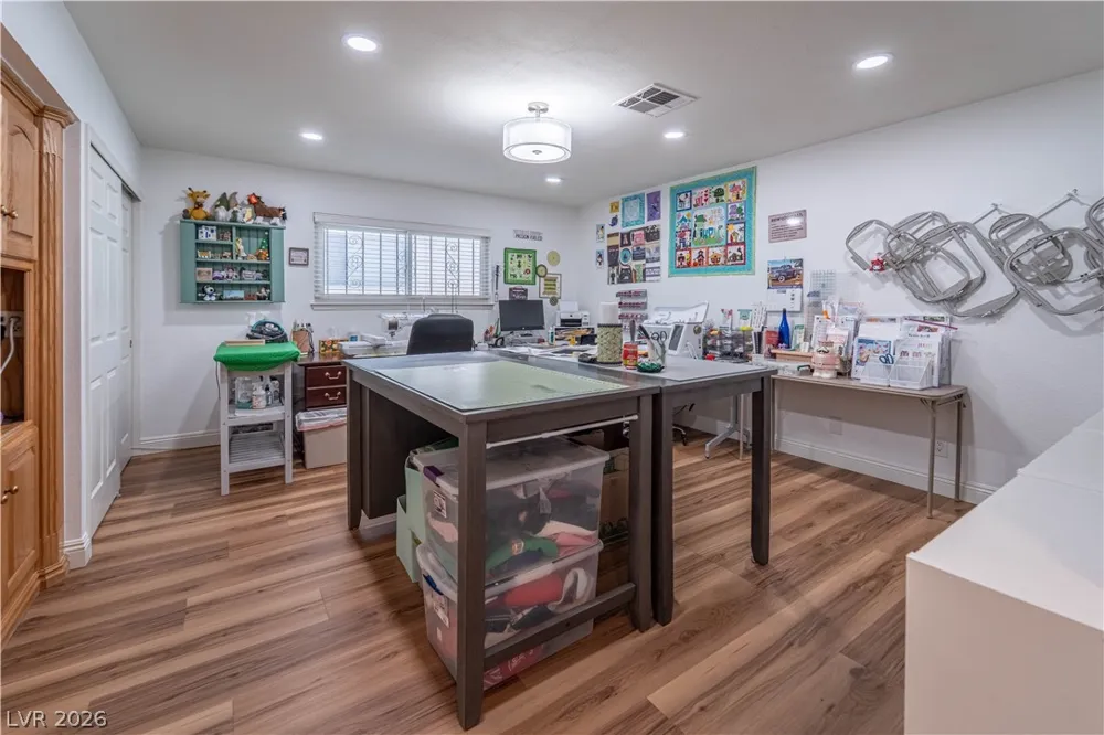 4656 Skyland Drive Las Vegas, NV 89121