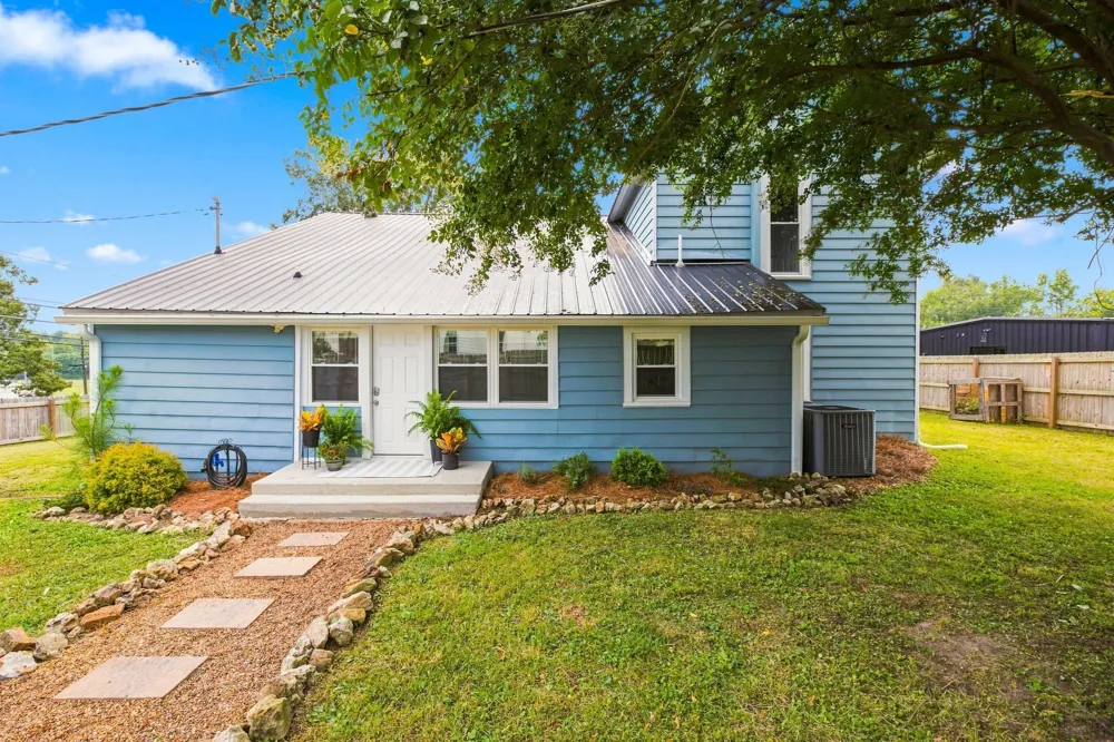 207 N Woodland St Manchester, TN 37355
