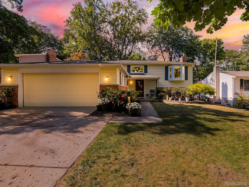 525 Langfield Street Northville City, MI 48167