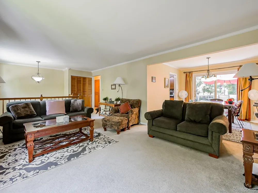 525 Langfield Street Northville City, MI 48167