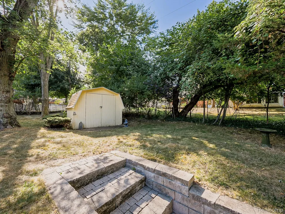 525 Langfield Street Northville City, MI 48167
