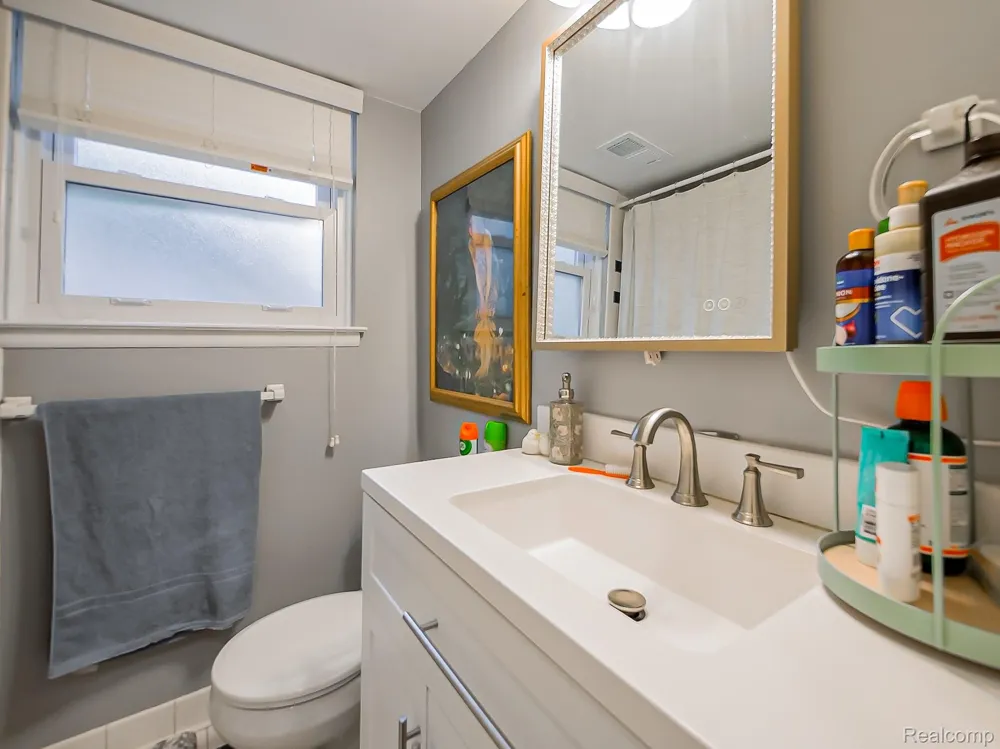 525 Langfield Street Northville City, MI 48167