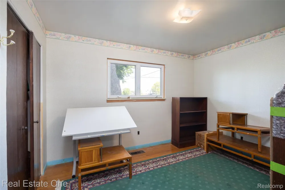 36424 Clifford Drive Sterling Heights City, MI 48312