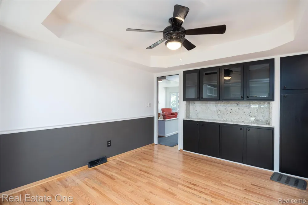 36424 Clifford Drive Sterling Heights City, MI 48312