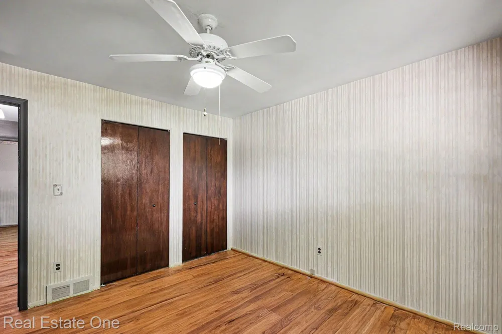 36424 Clifford Drive Sterling Heights City, MI 48312