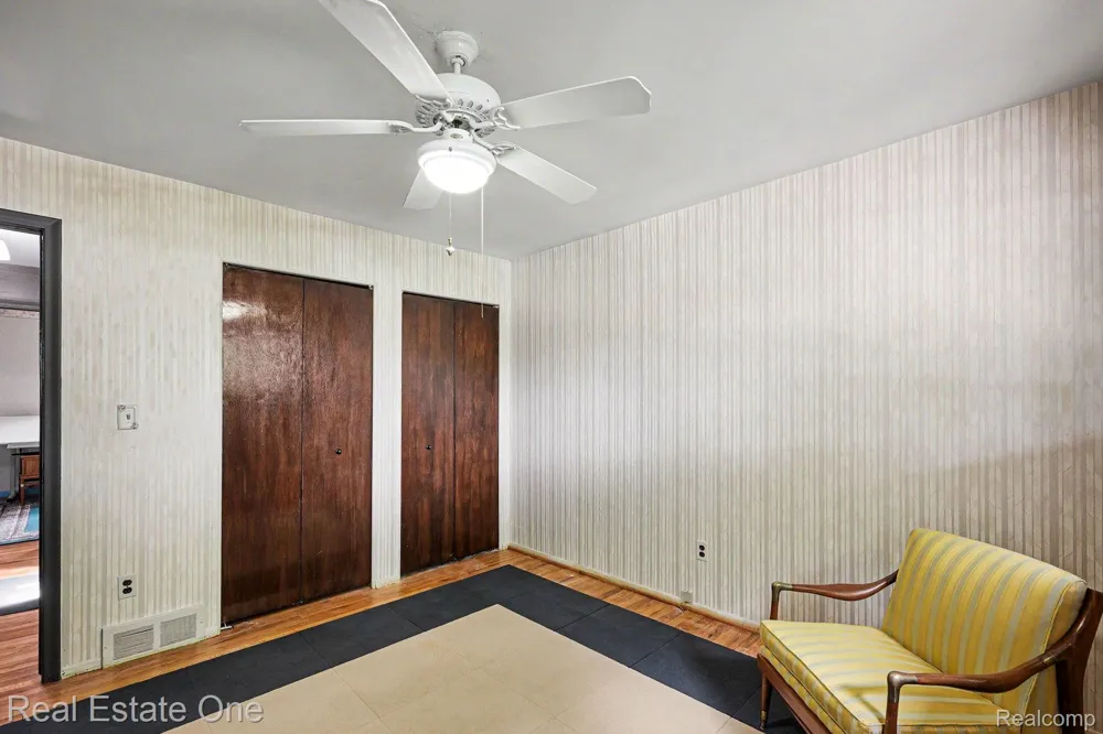 36424 Clifford Drive Sterling Heights City, MI 48312