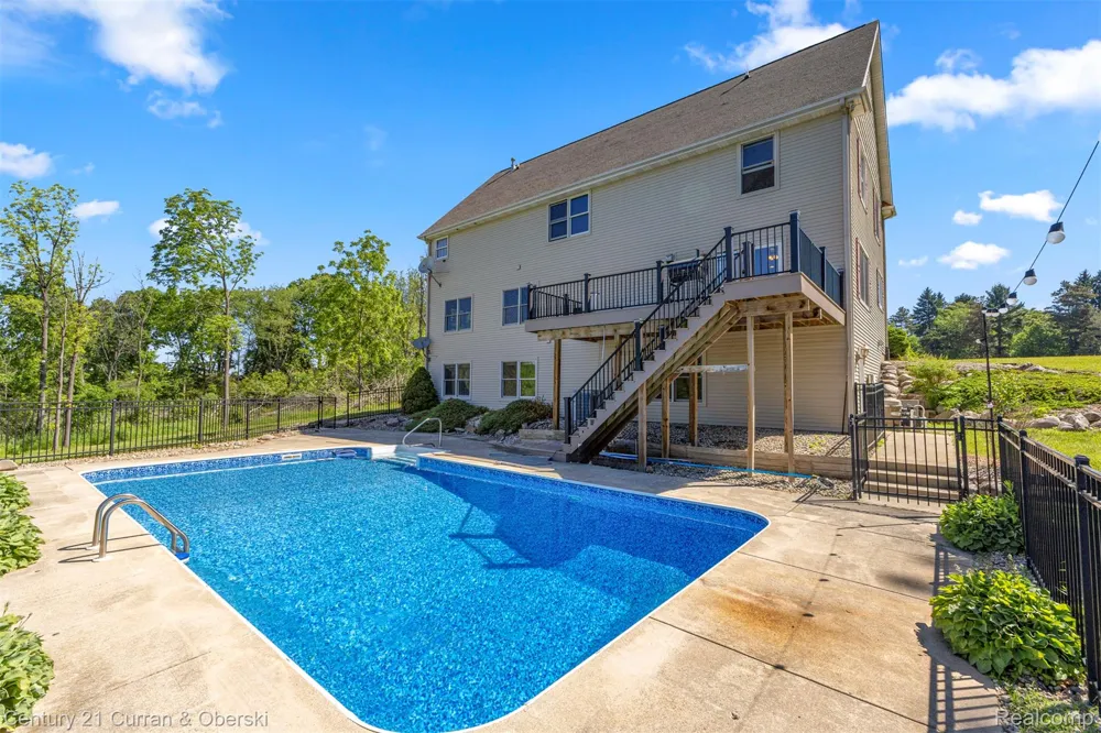 2732 Carric Court Rives Township, MI 49201
