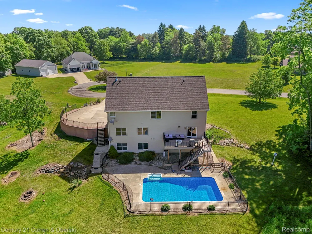 2732 Carric Court Rives Township, MI 49201