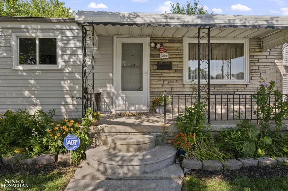 22101 Masch Avenue Warren City, MI 48091