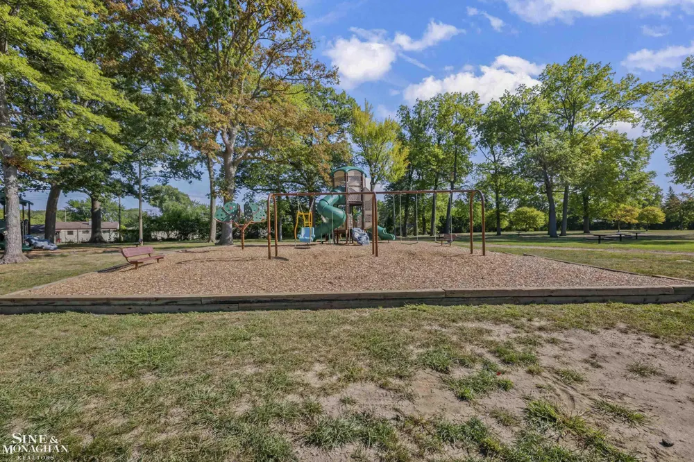 22101 Masch Avenue Warren City, MI 48091