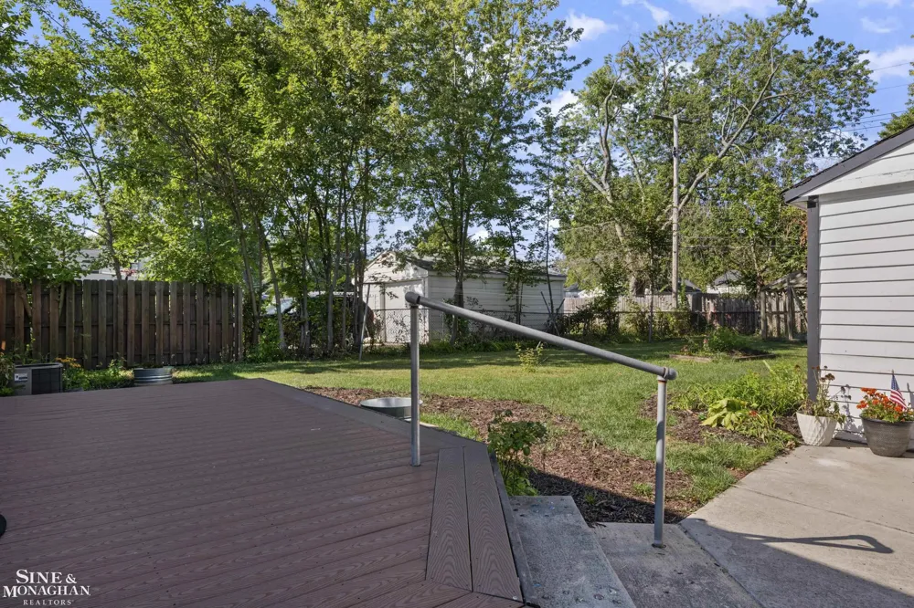 22101 Masch Avenue Warren City, MI 48091