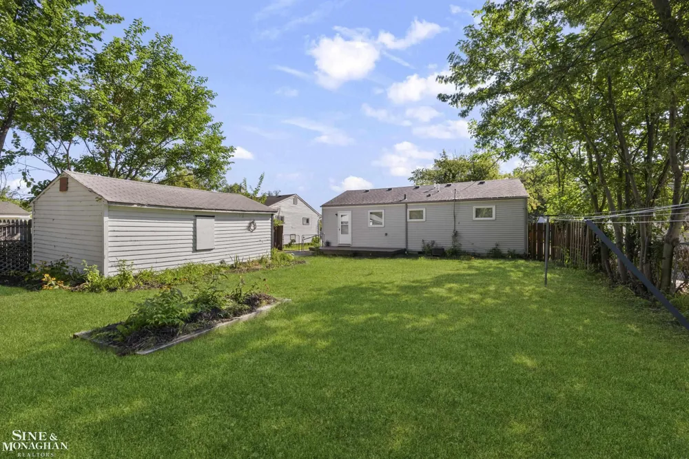 22101 Masch Avenue Warren City, MI 48091
