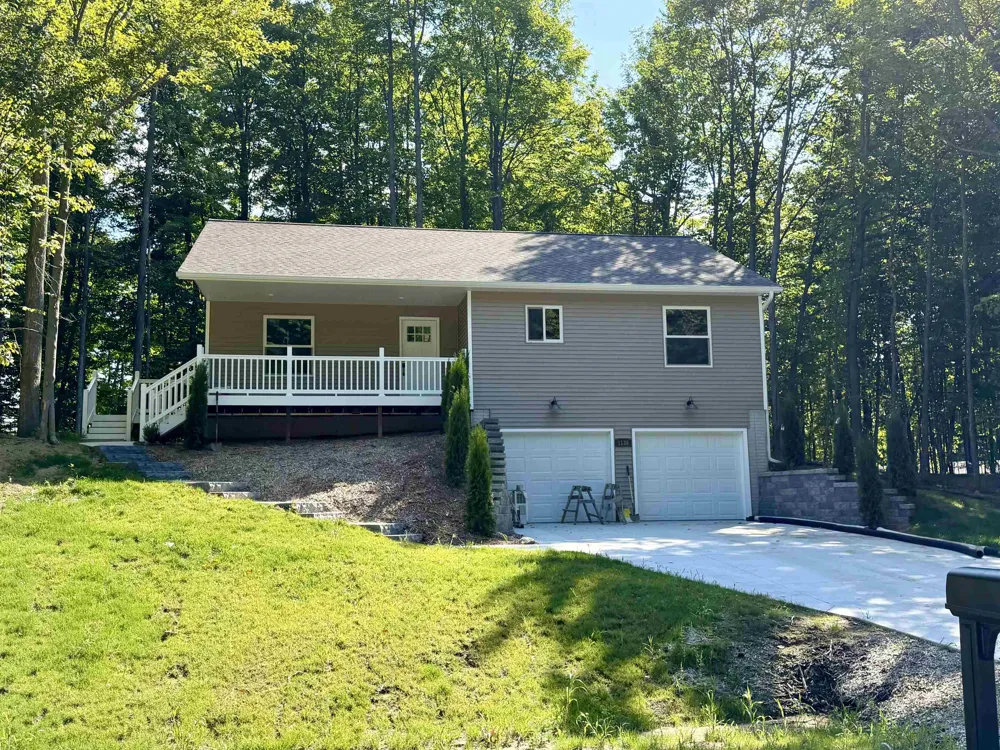 1136 Birmley Estates Drive Garfield Charter Township, MI 49696