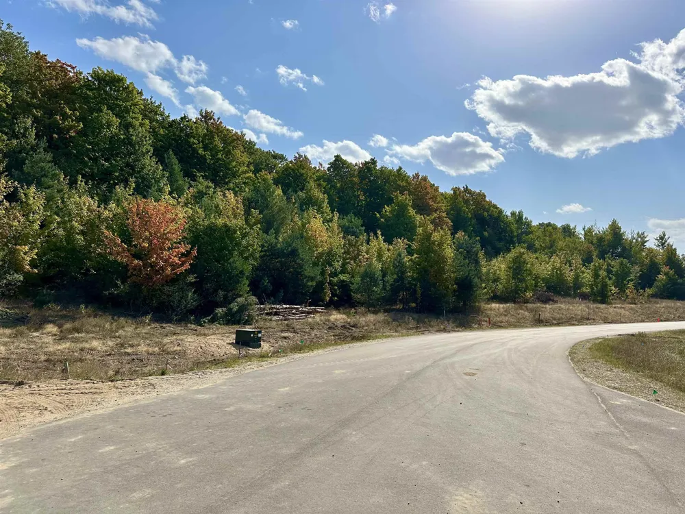 1136 Birmley Estates Drive Garfield Charter Township, MI 49696