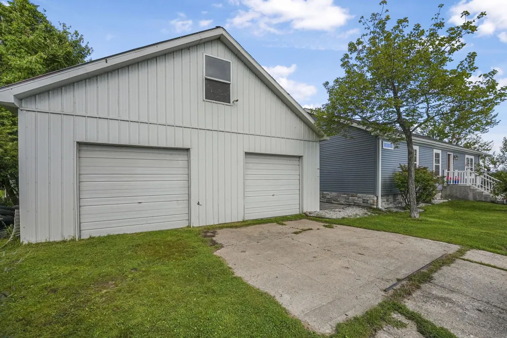 9850 S Perrins Landing Drive Solon Township, MI 49684