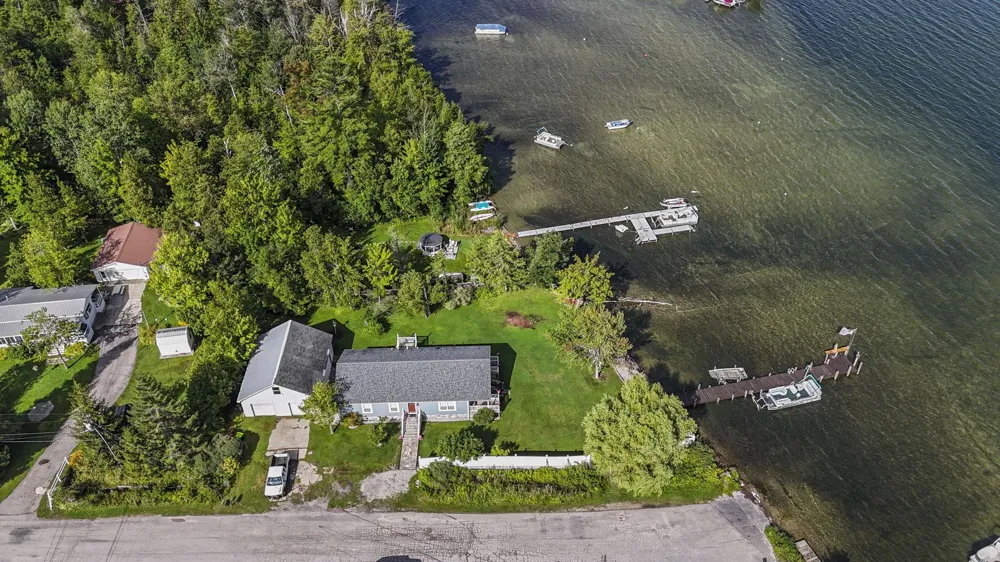 9850 S Perrins Landing Drive Solon Township, MI 49684