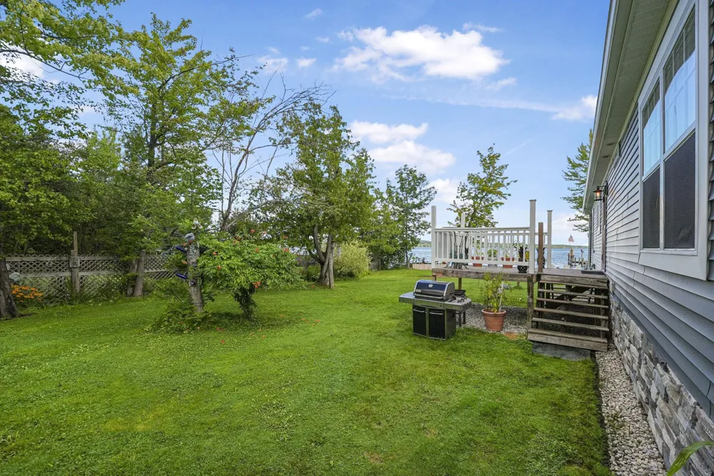 9850 S Perrins Landing Drive Solon Township, MI 49684