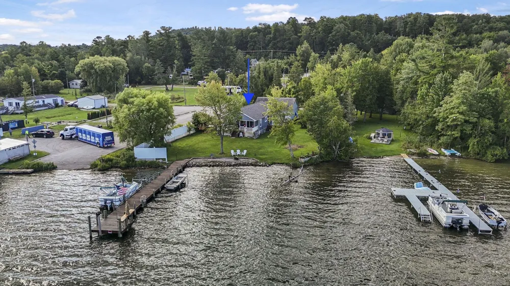 9850 S Perrins Landing Drive Solon Township, MI 49684