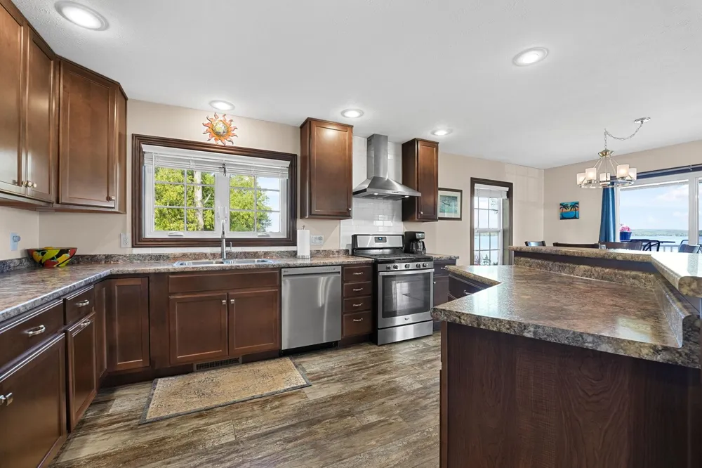 9850 S Perrins Landing Drive Solon Township, MI 49684