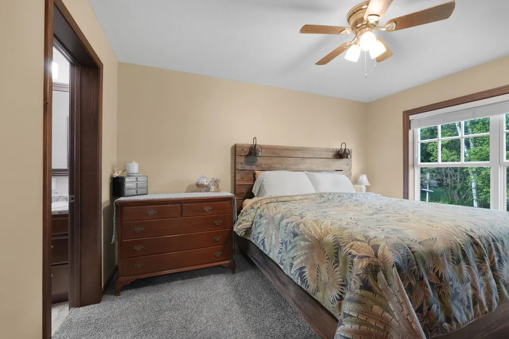 9850 S Perrins Landing Drive Solon Township, MI 49684