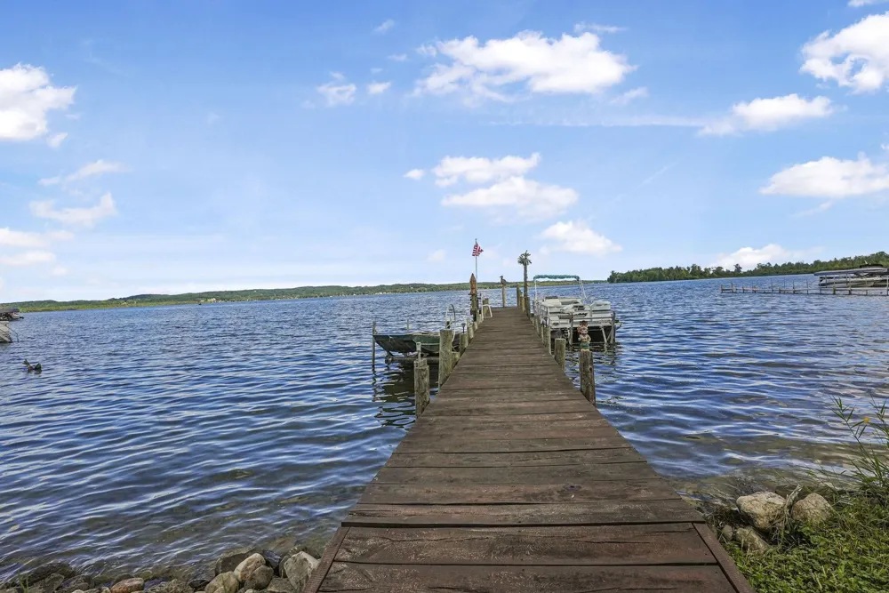 9850 S Perrins Landing Drive Solon Township, MI 49684