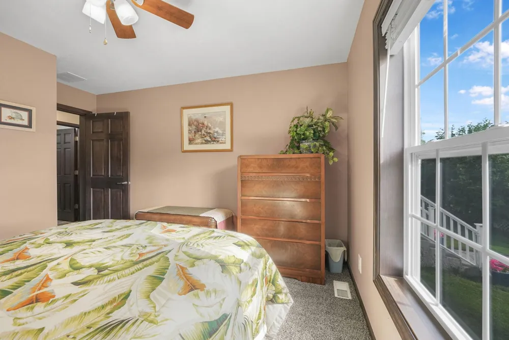 9850 S Perrins Landing Drive Solon Township, MI 49684