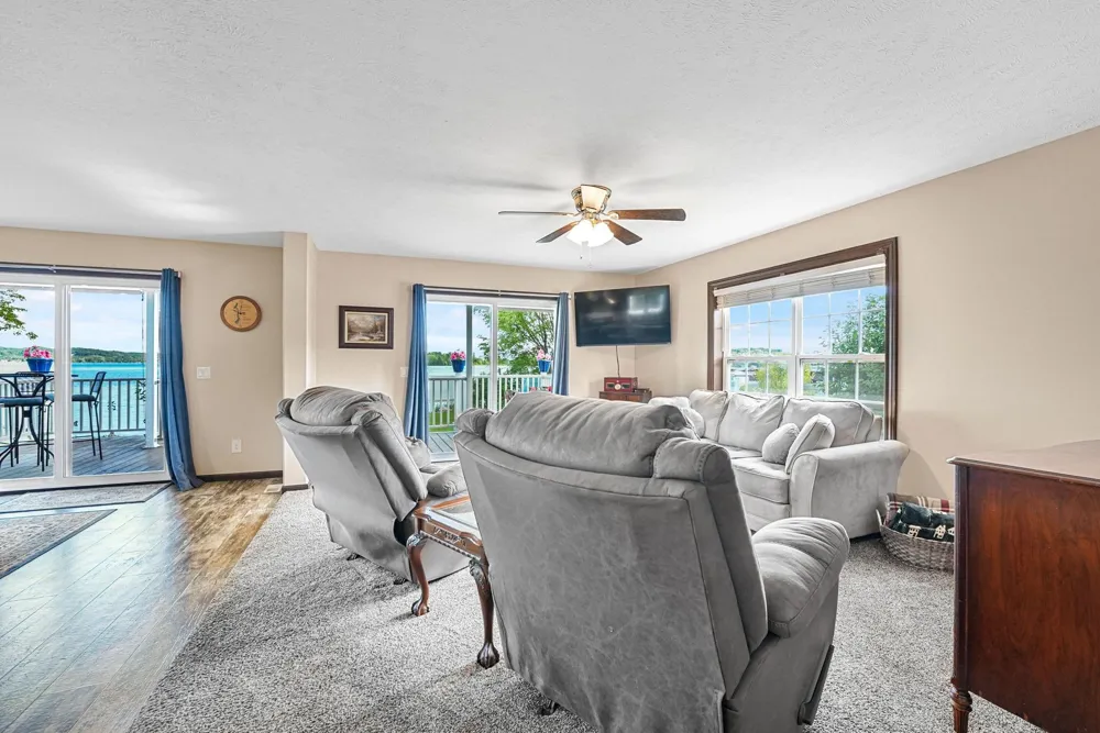 9850 S Perrins Landing Drive Solon Township, MI 49684