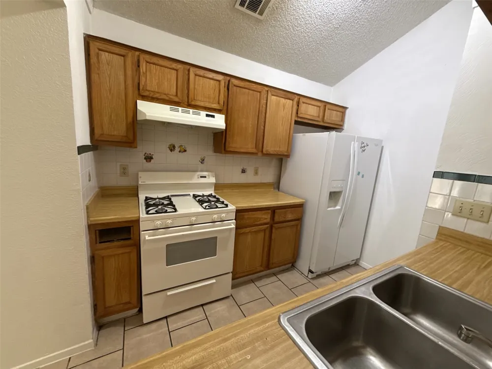 12308 DELLREY DRIVE #B Austin, TX 78758