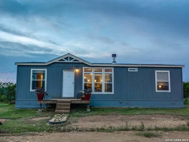 2831 COUNTY ROAD 430 Pleasanton, TX 78064