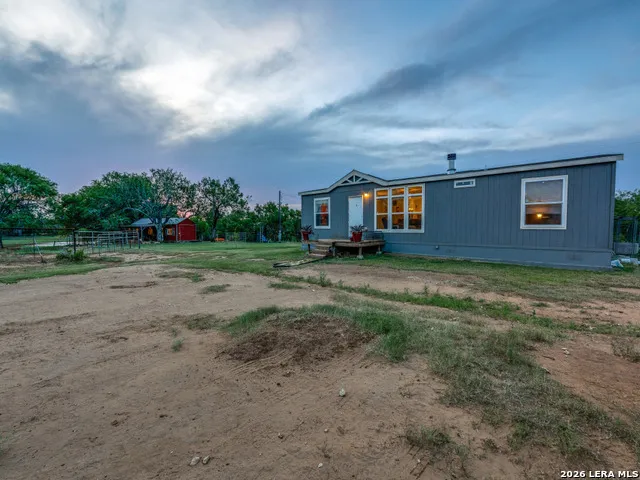 2831 COUNTY ROAD 430 Pleasanton, TX 78064