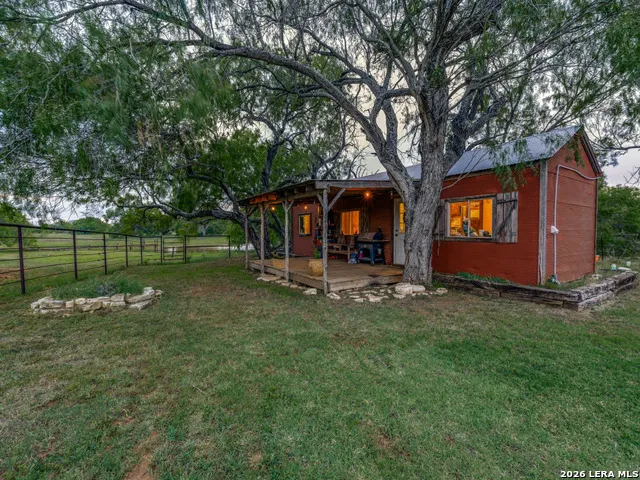 2831 COUNTY ROAD 430 Pleasanton, TX 78064