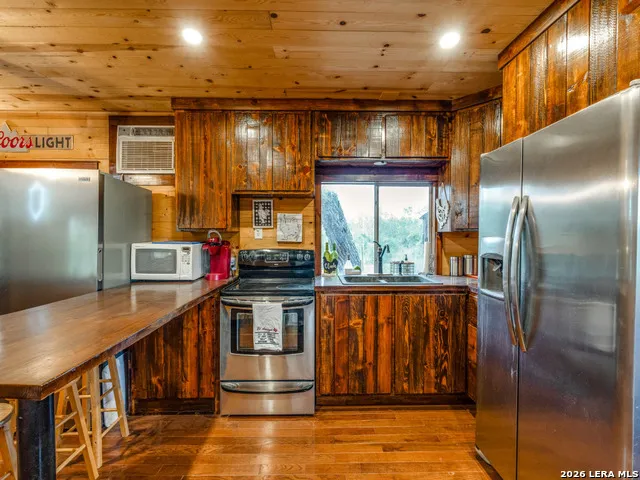 2831 COUNTY ROAD 430 Pleasanton, TX 78064