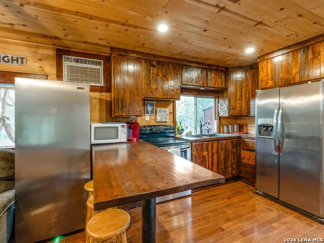 2831 COUNTY ROAD 430 Pleasanton, TX 78064