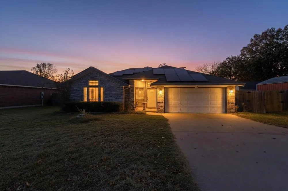 107 Catie Lane Joshua, TX 76058