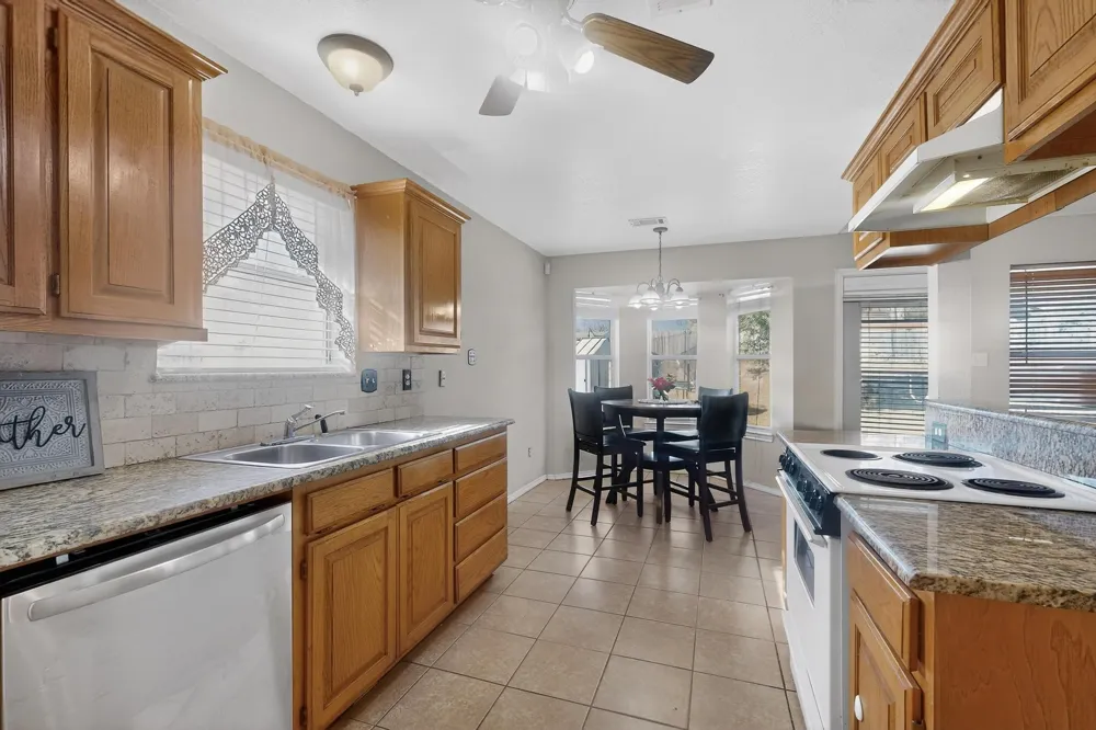 107 Catie Lane Joshua, TX 76058