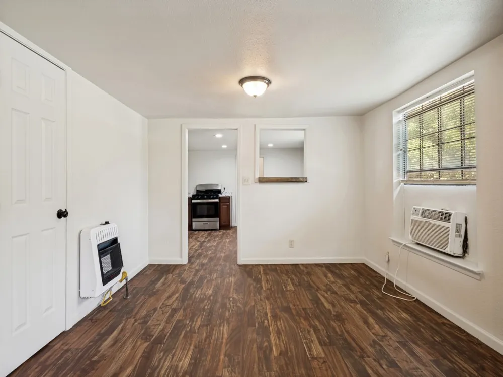 541 Denison Street Gainesville, TX 76240