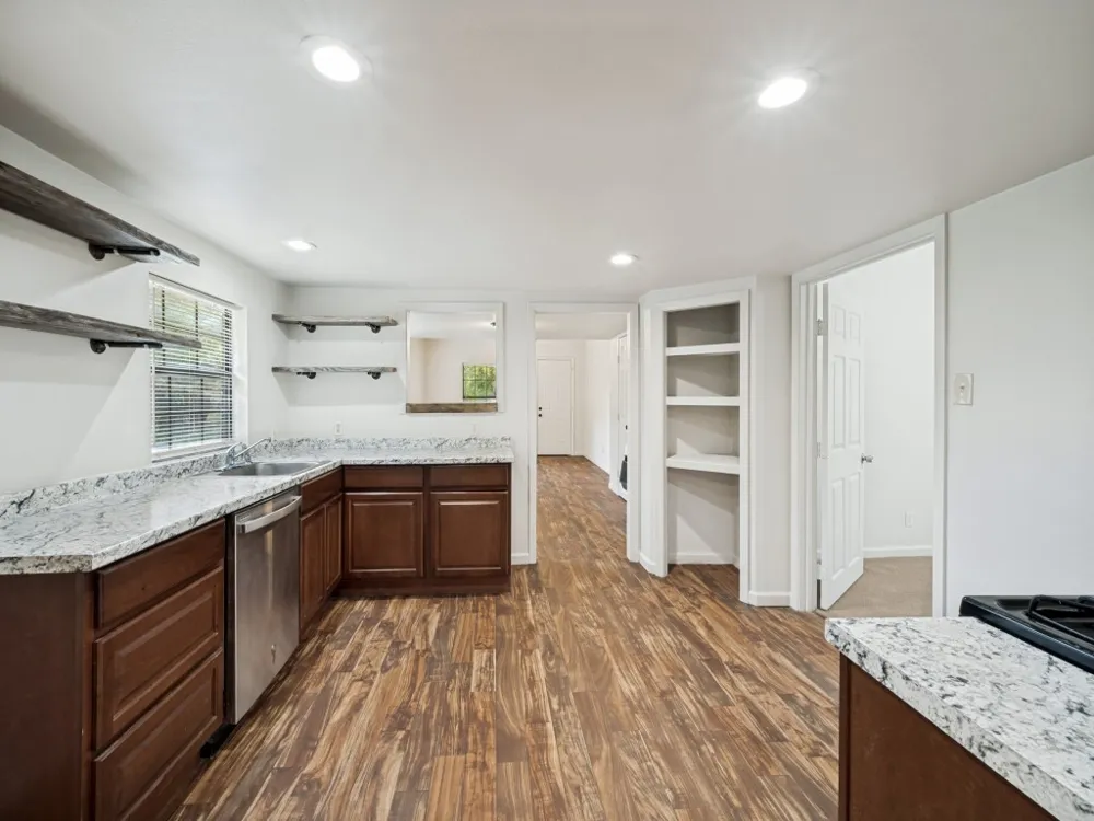 541 Denison Street Gainesville, TX 76240