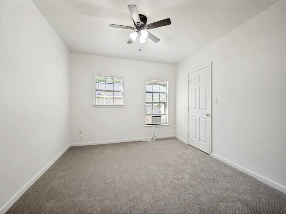 541 Denison Street Gainesville, TX 76240