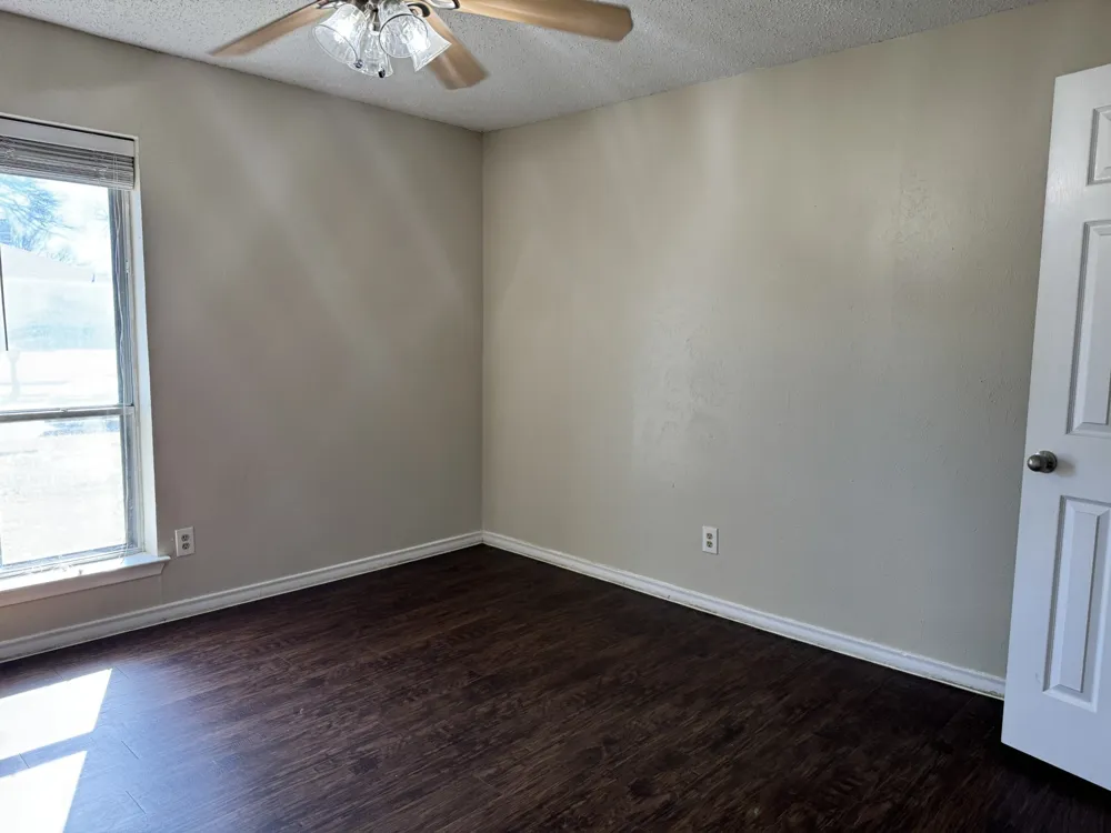 705 Kingsbridge Drive Garland, TX 75040