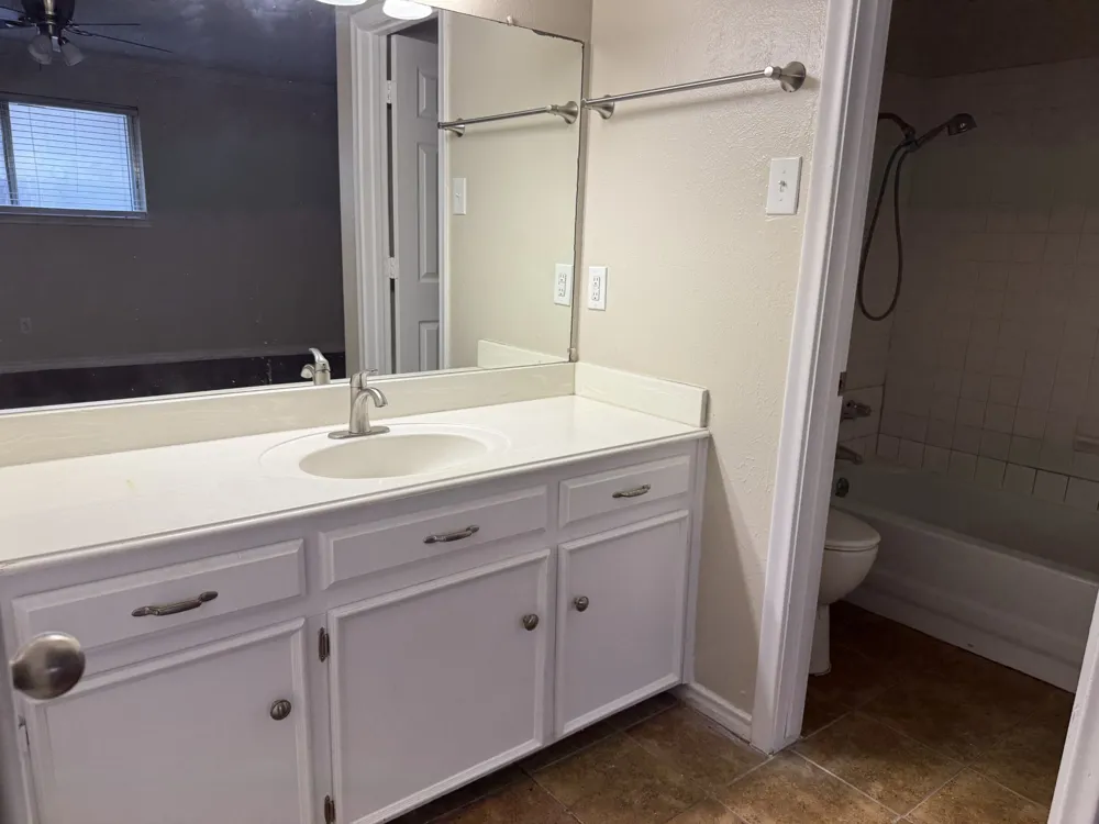 705 Kingsbridge Drive Garland, TX 75040
