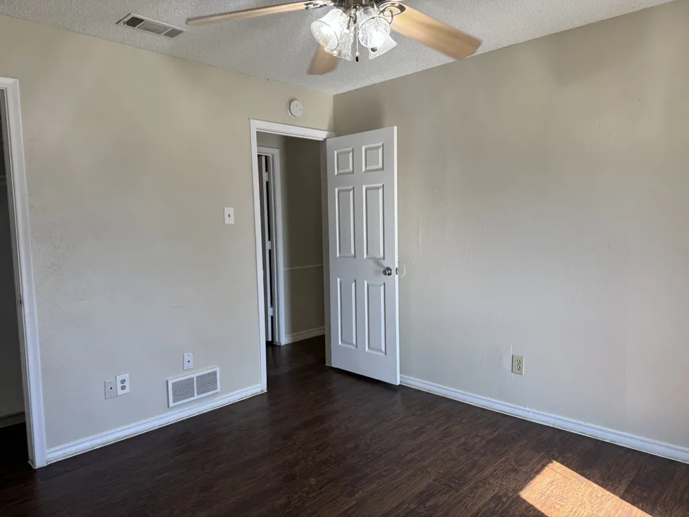 705 Kingsbridge Drive Garland, TX 75040
