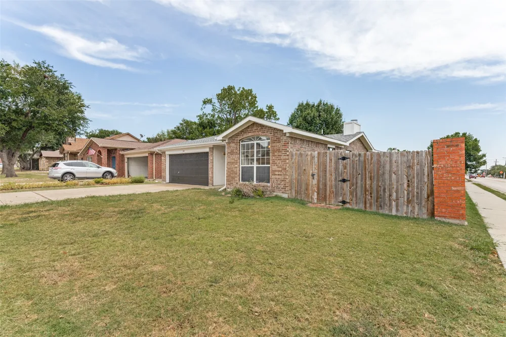 200 Cutting Horse Lane Keller, TX 76248