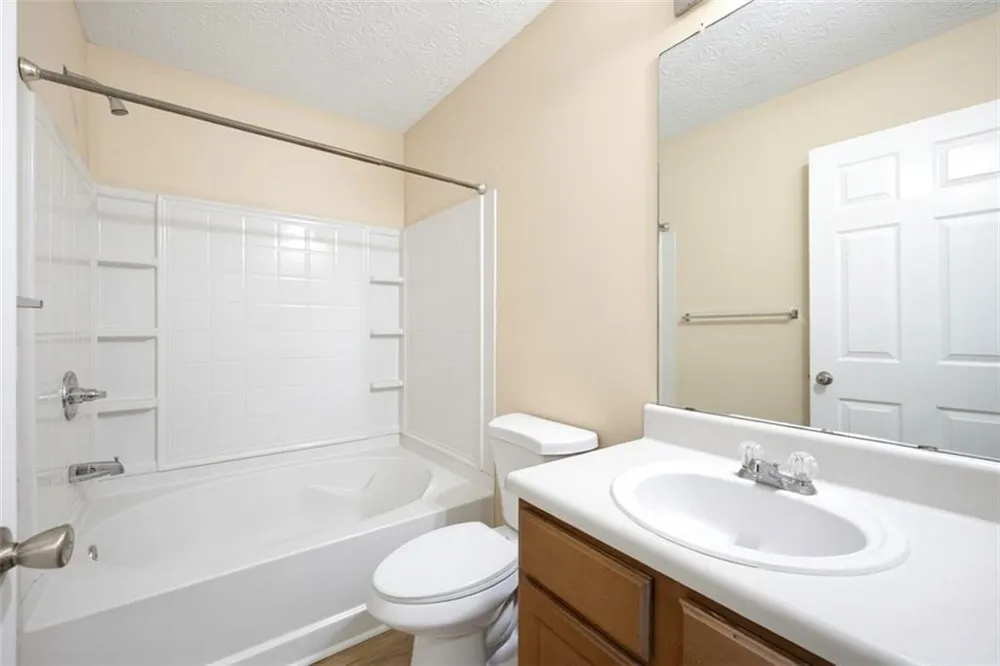1934 Grove Way Hampton, GA 30228