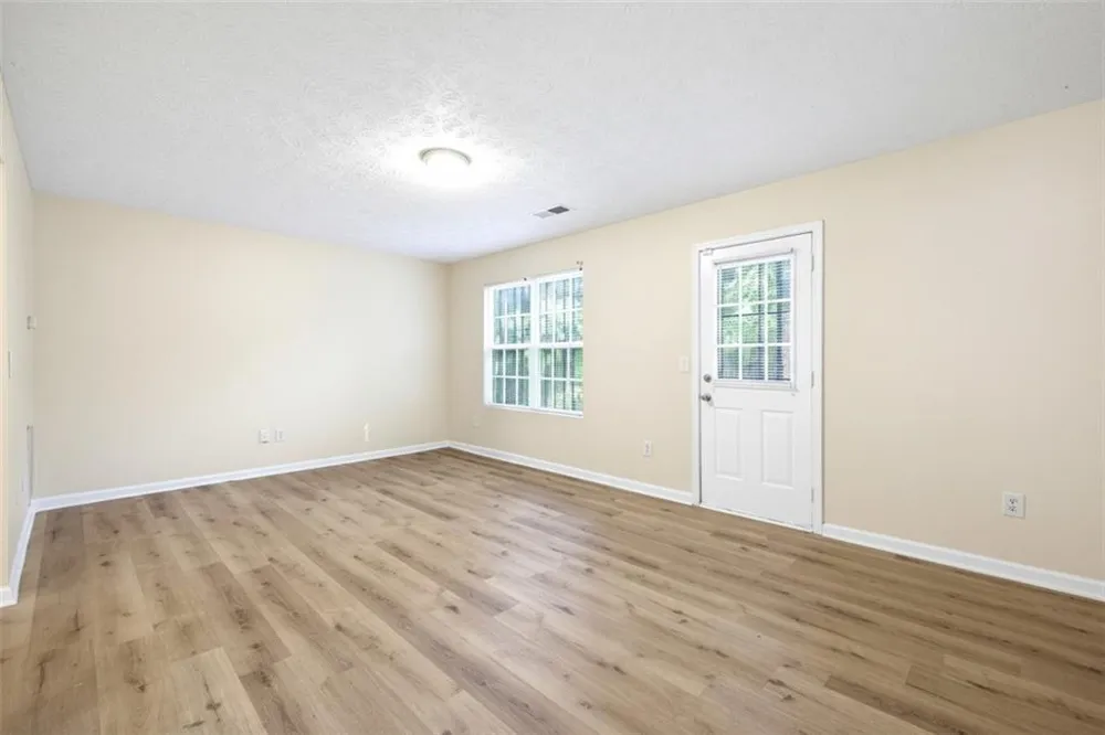 1934 Grove Way Hampton, GA 30228