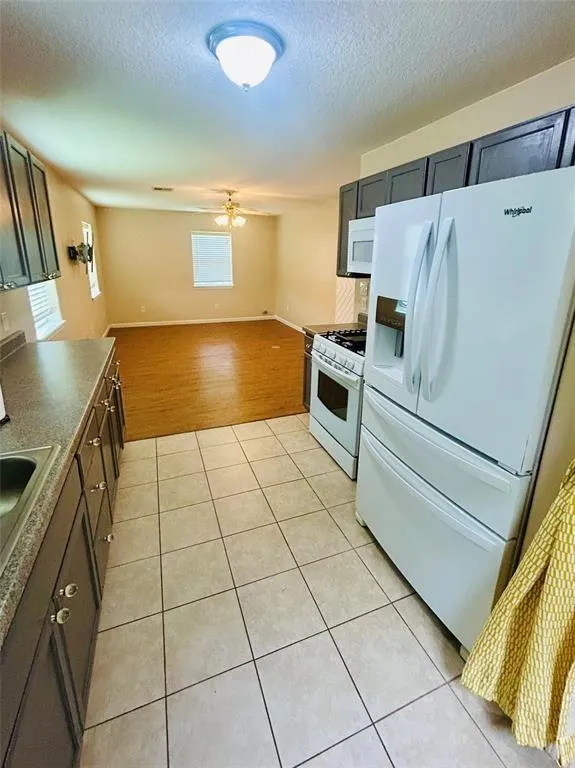 1025 14th Street Dickinson, TX 77539