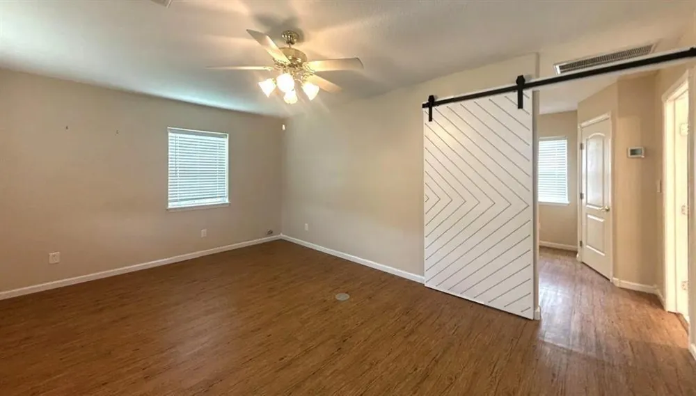 1025 14th Street Dickinson, TX 77539