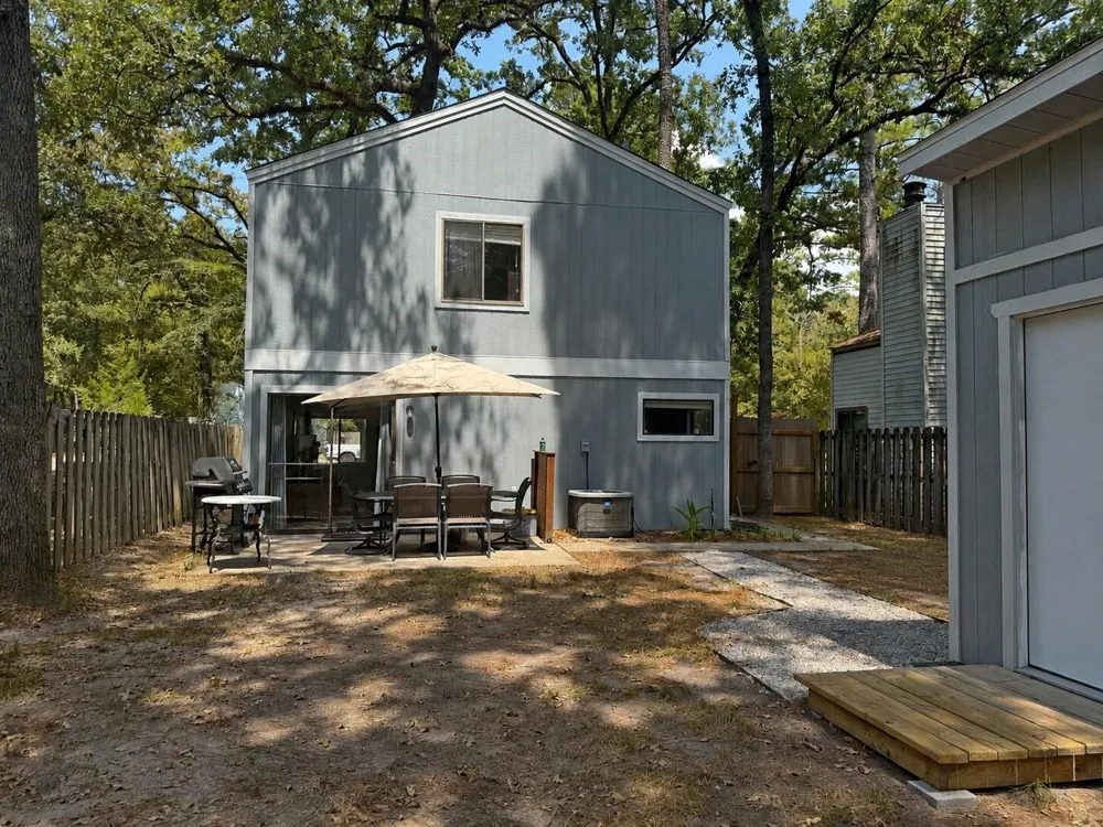 28625 Magnolia Court Huntsville, TX 77320