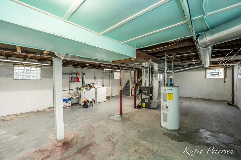 1843 Fair Avenue Muskegon, MI 49441