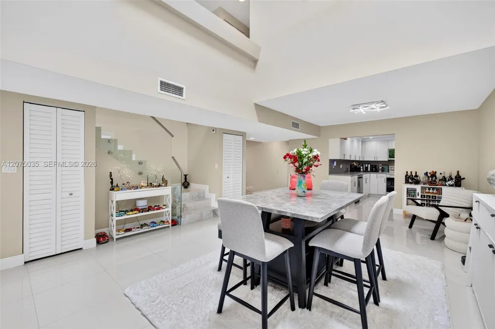203 Poinciana Dr #103 Sunny Isles Beach, FL 33160